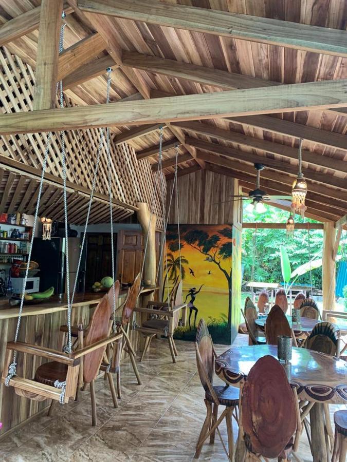 卡维塔Casa Mambo住宿加早餐旅馆 外观 照片