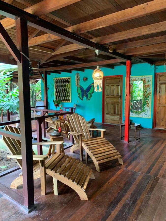 卡维塔Casa Mambo住宿加早餐旅馆 外观 照片